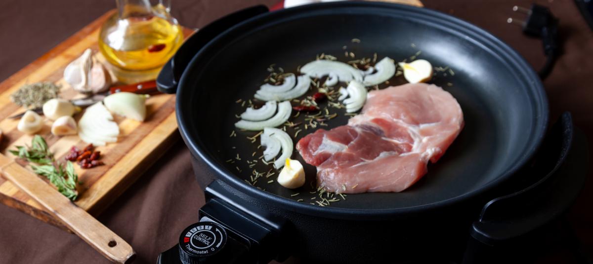 banner of An Electric Skillet Offers Precise Heating and Temperature Levels